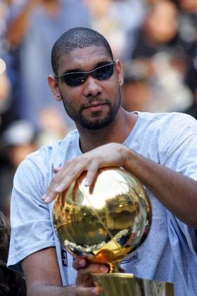 Tim Duncan Retires after Changing the Game of Basketball for 19 Years