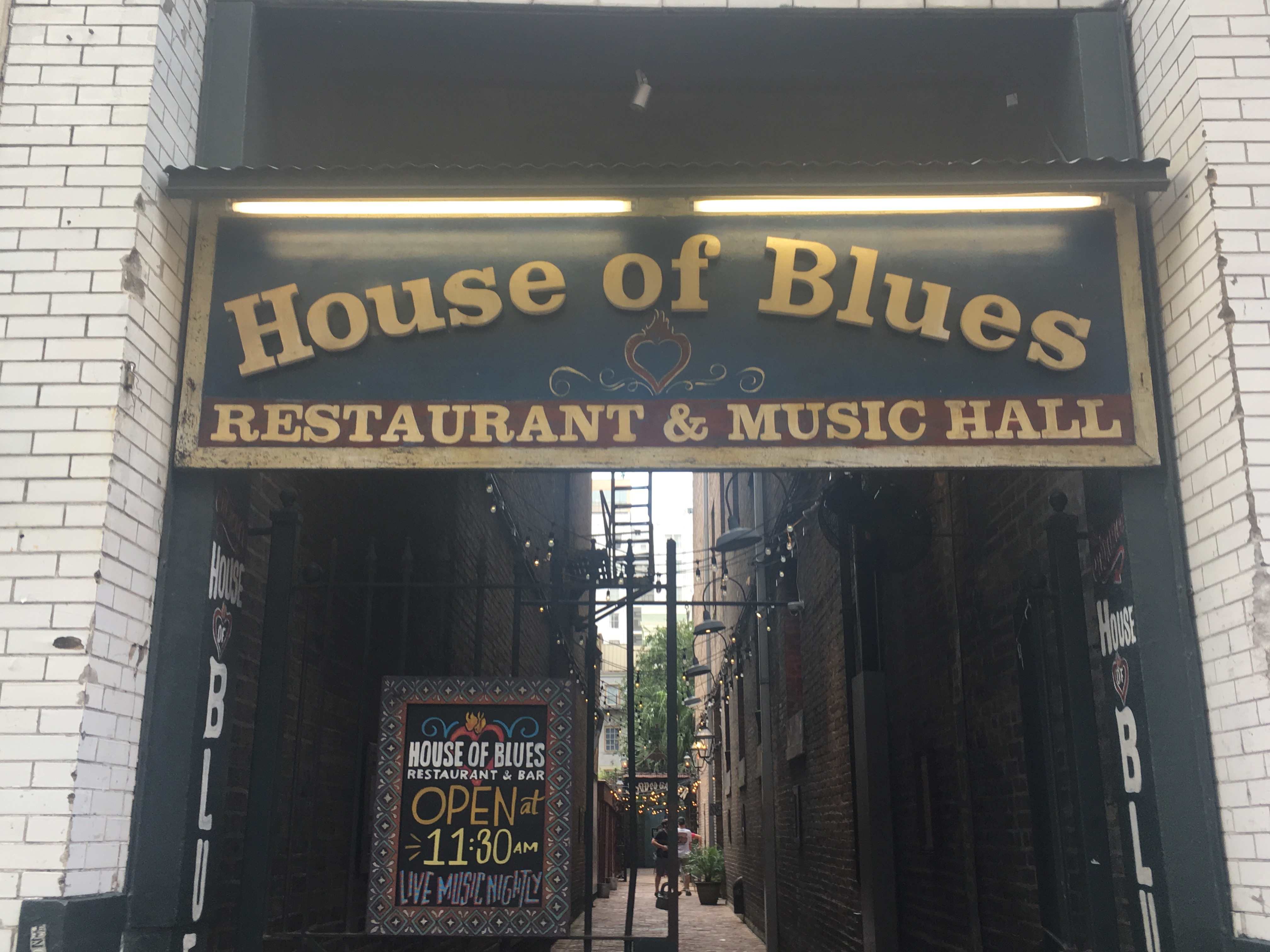 The Only New Orleans Bar Guide You'll Ever Need Where Y'at