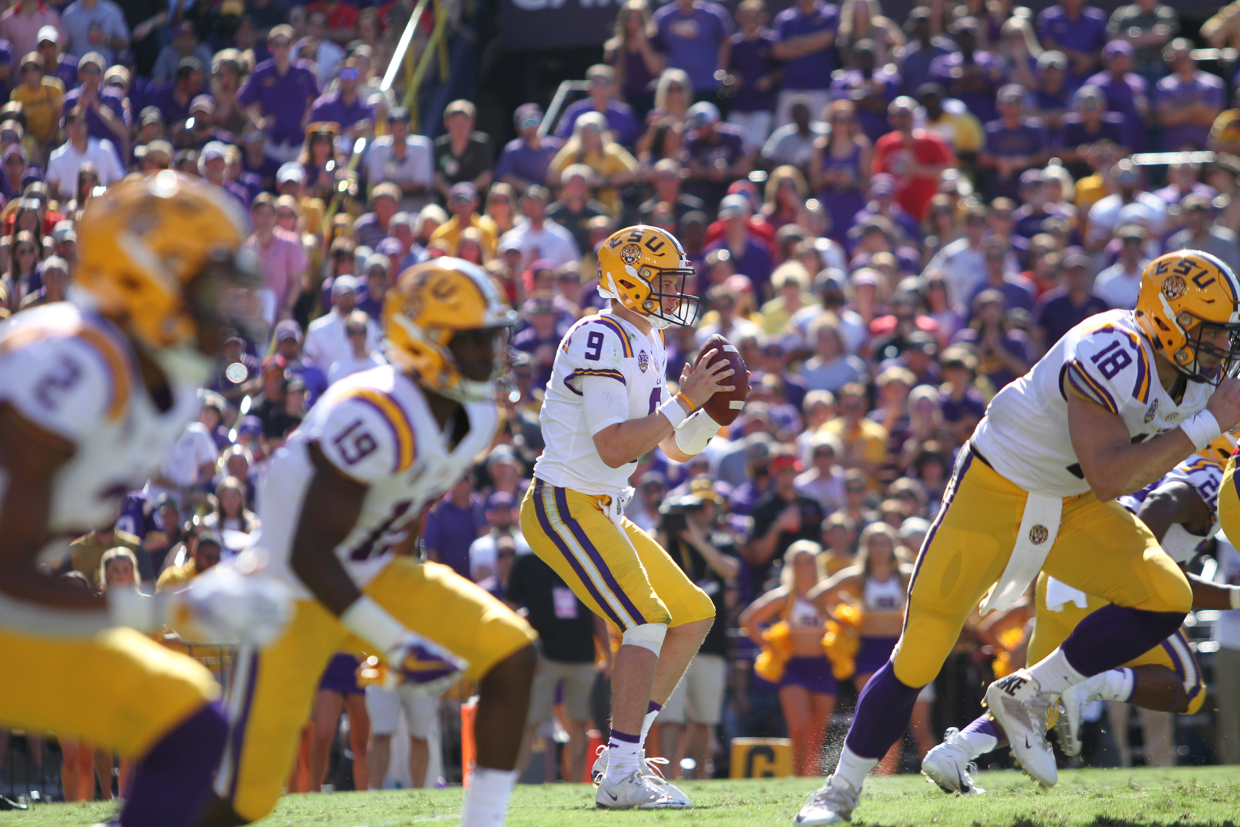 LSU Football Players Quarantining After COVID Exposure Where Y at